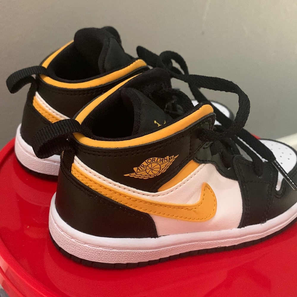 Toddler boys Nike air Jordan